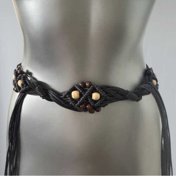 ✅💎Vintage Black and Cream Beaded Macrame Accessory - Picture 2 of 10